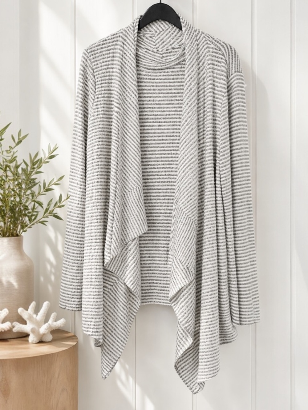 CHICO’S 2PC Zenergy Cozy Stripe Lounge Set Knit Cardigan Tank Gray 16 - 18